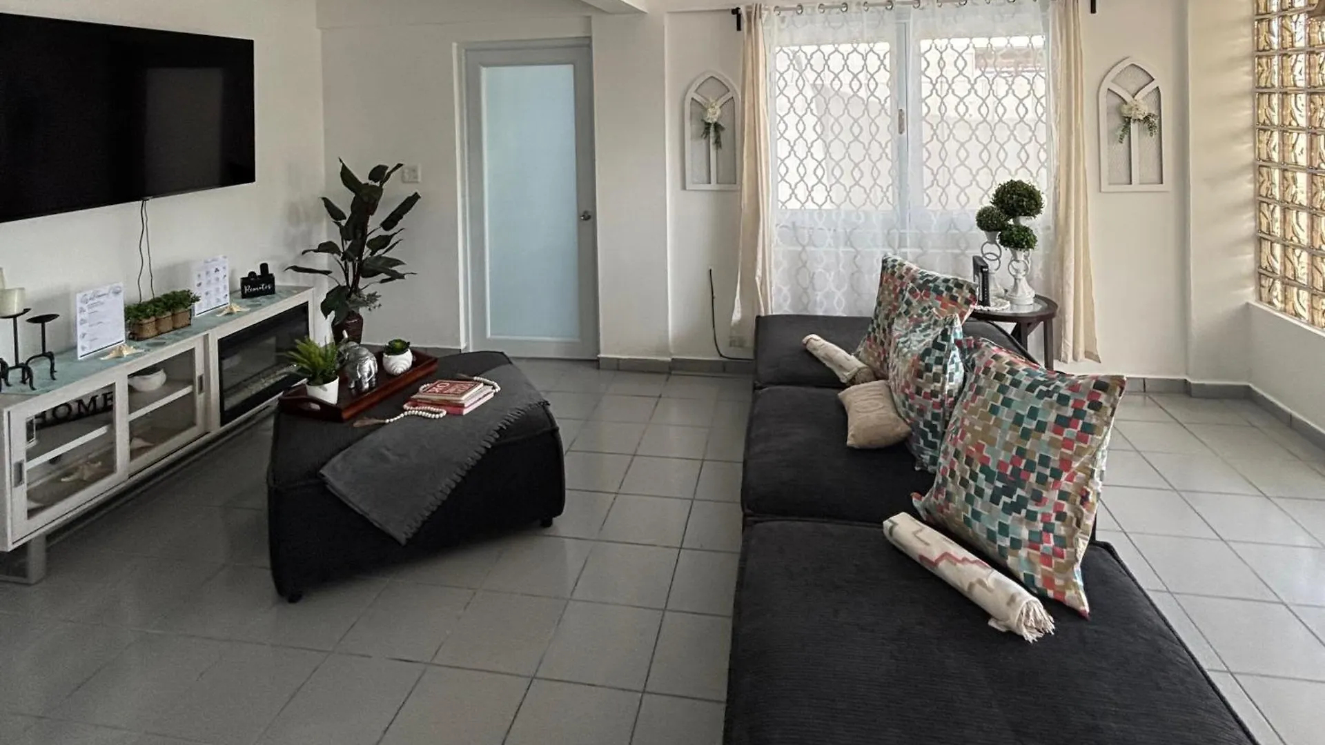 2Bdr Private Home With Ac & Gated Parking - Luquillo Beach Appartamento